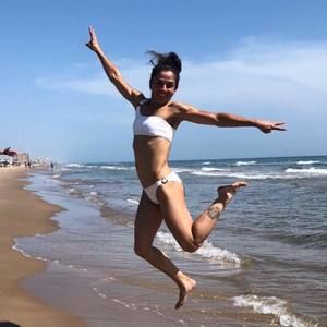 Meet your Posher, Lina